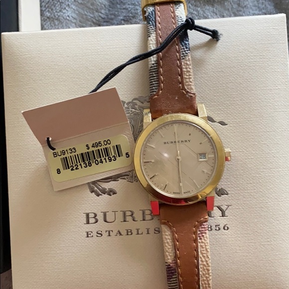 Burberry watch - Picture 2 of 7